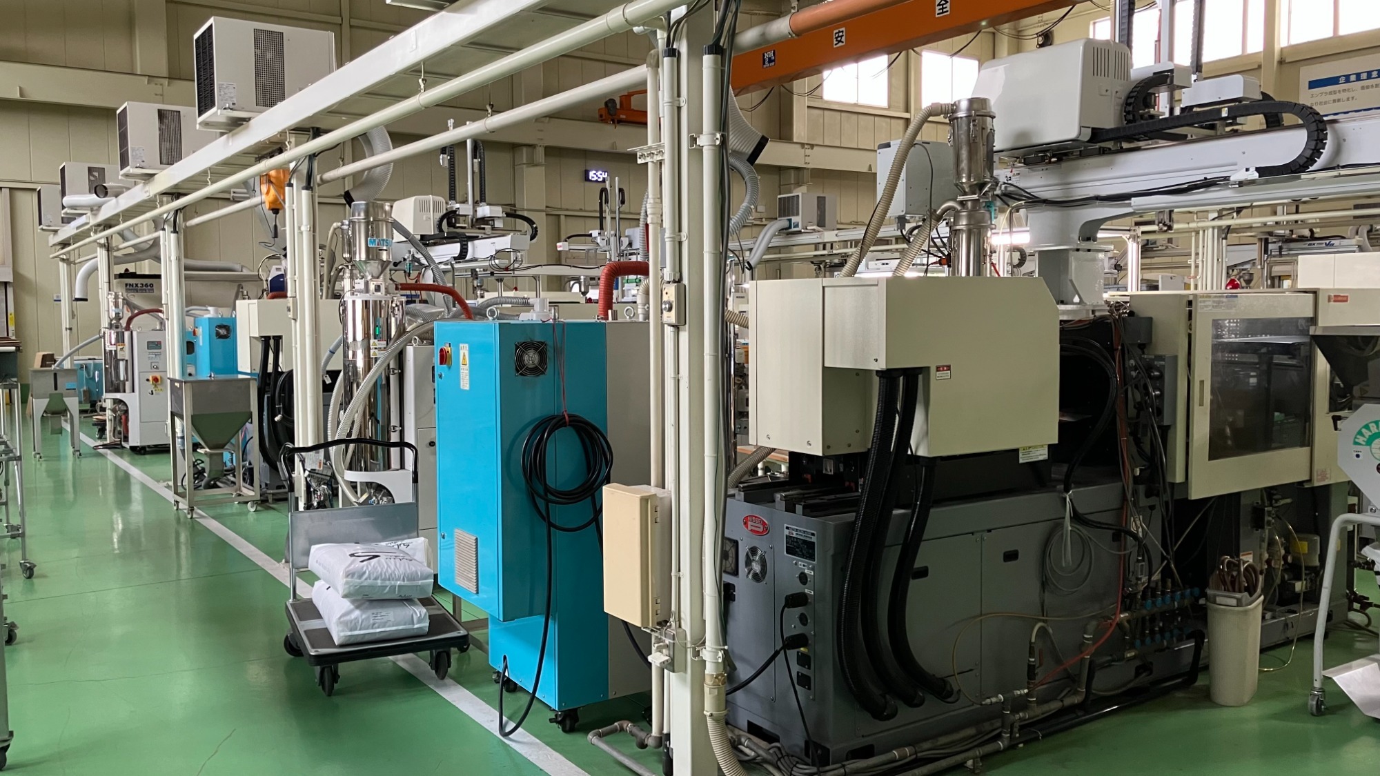 本社工場 射出成形機
